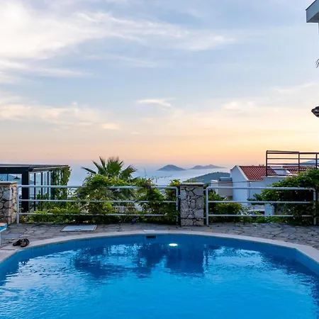 Tara Dom wakacyjny *